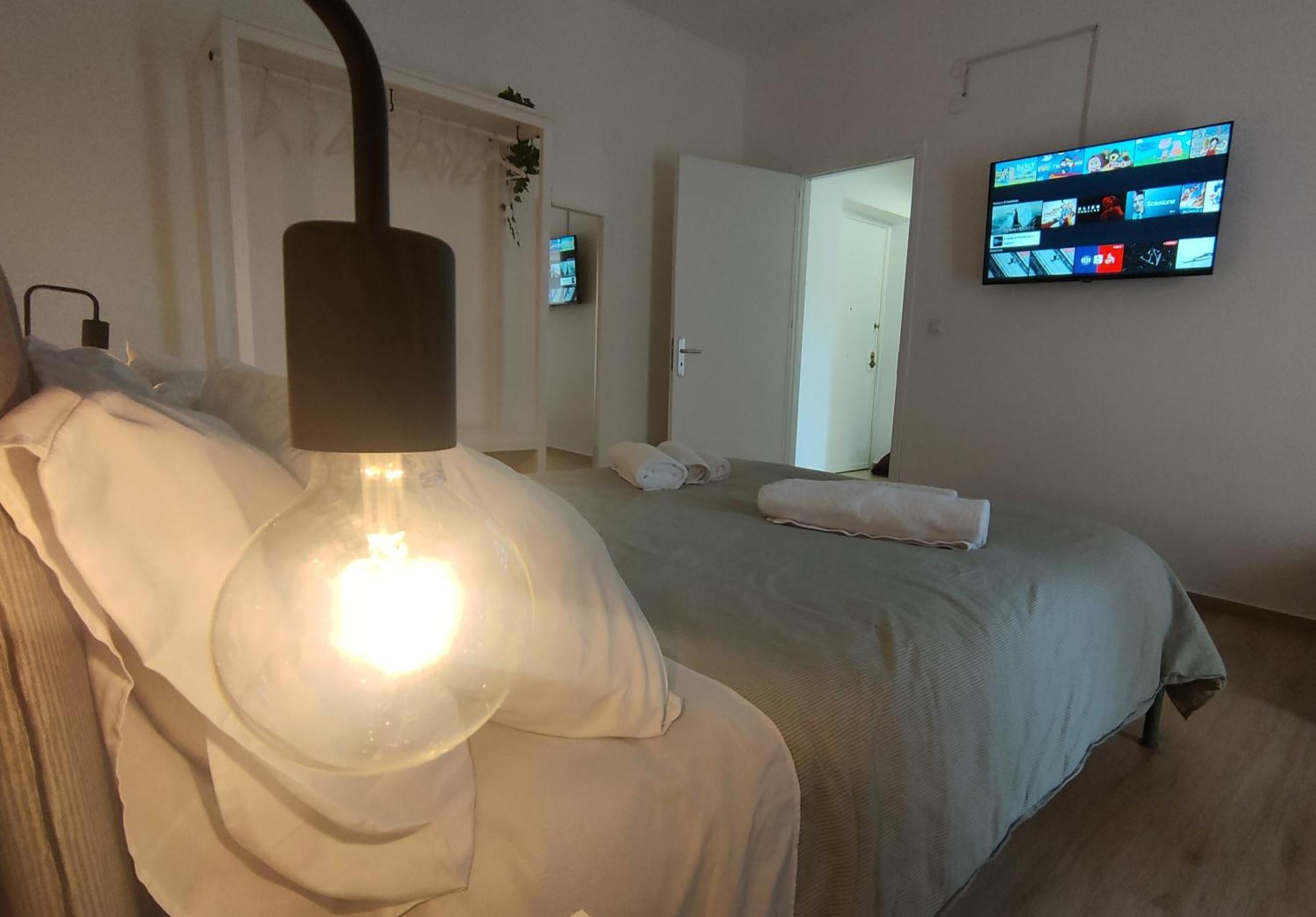 Light Holiday Home Palermo Esterno foto